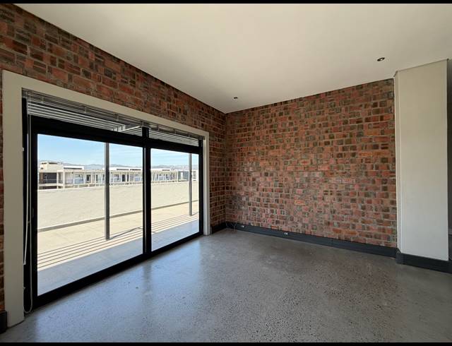 290M² OFFICE TO LET IN PAARDEVLEI